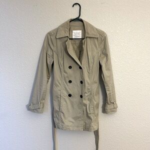 Women’s short trench coat size small from Kohls.